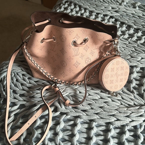Louis Vuitton Bella Bag - Picture 2 of 12